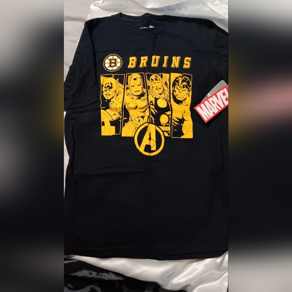 Boston Bruins/Avengers T-Shirt